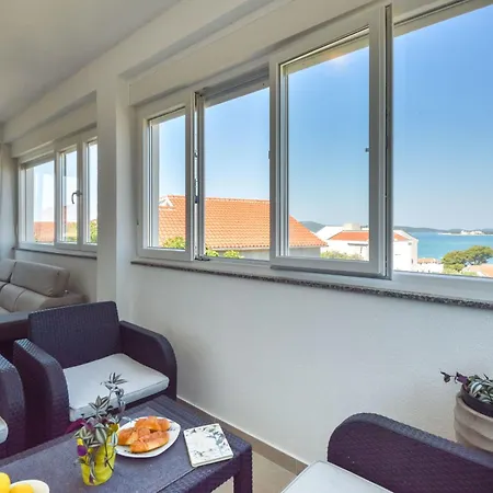 Sun Seeker-1 By Interhome